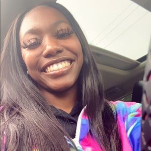 Meet your Posher, Destinee